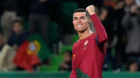 CRISTIANO RONALDO A 200 JALON POUR LE PAYS NATIONAL